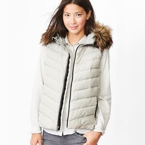 GAP PrimaLoft® Luxe fur-trim puffer vest